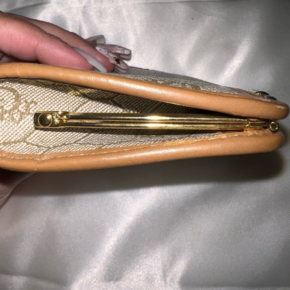 Dior - Picture 4 of 8